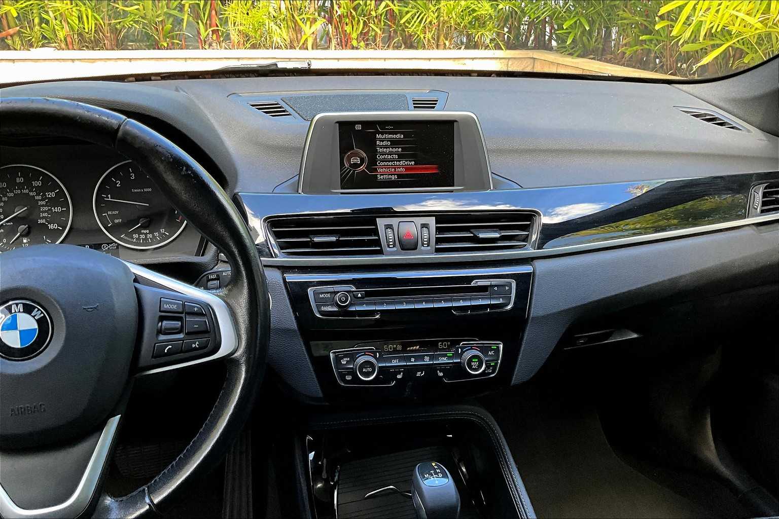 Thumbnail: 2016 BMW X1 - 16