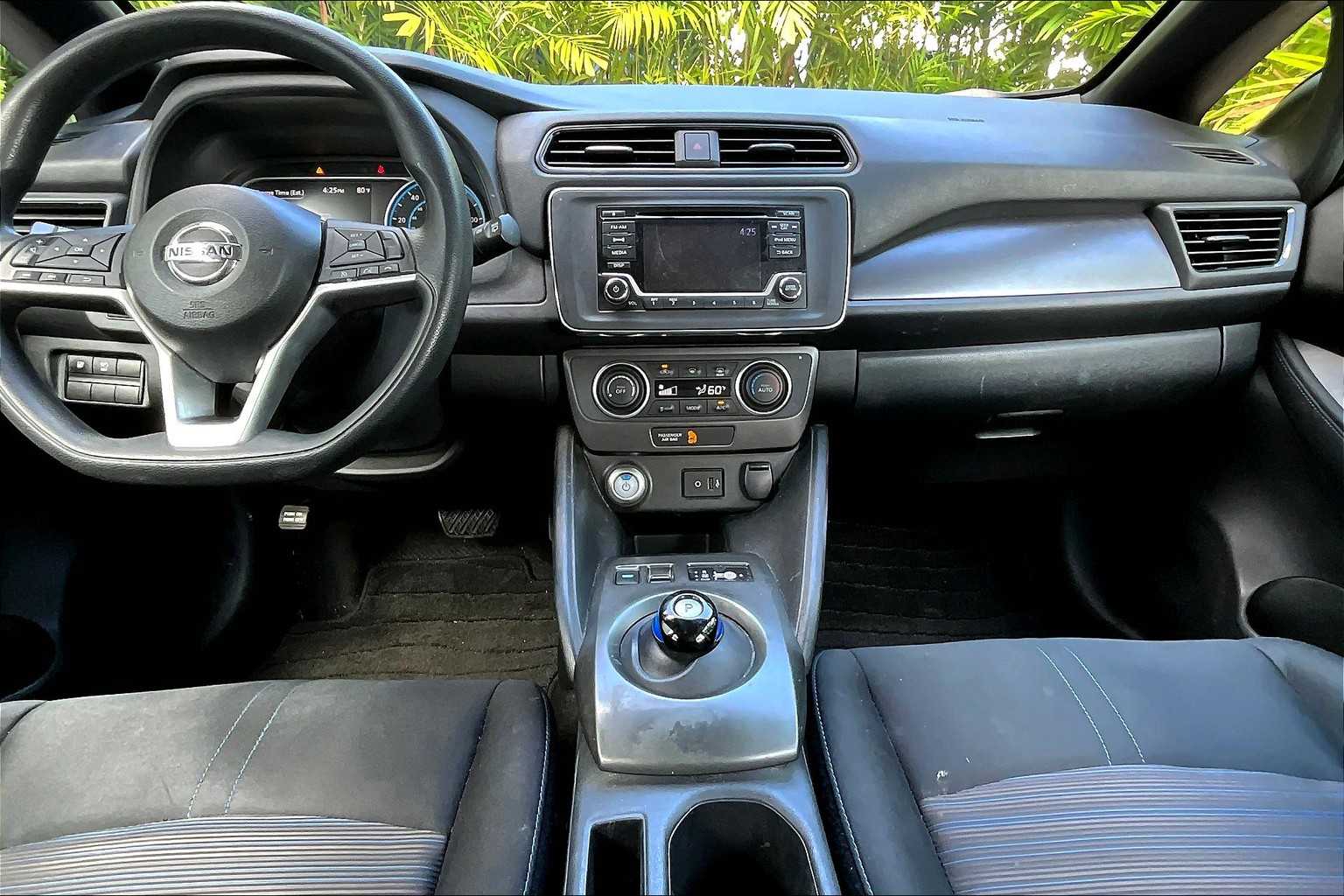 Thumbnail: 2018 Nissan Leaf - 11