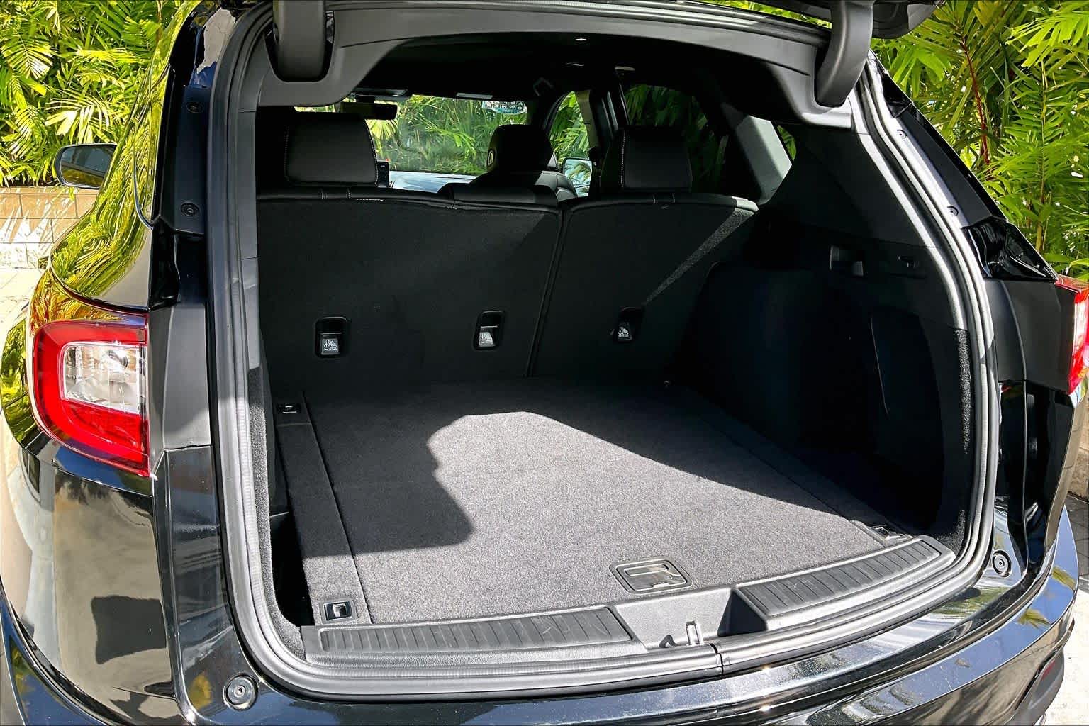 Thumbnail: 2025 Acura RDX - 19