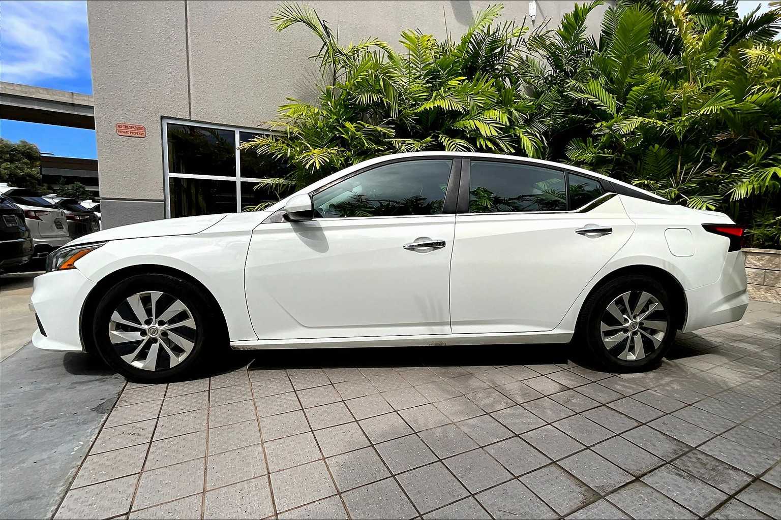 2019 Nissan Altima 2.5 S photo 3