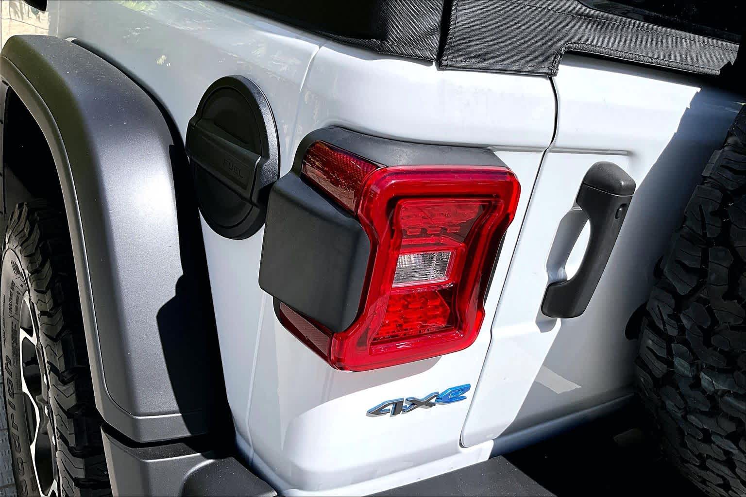 Thumbnail: 2023 Jeep Wrangler - 33