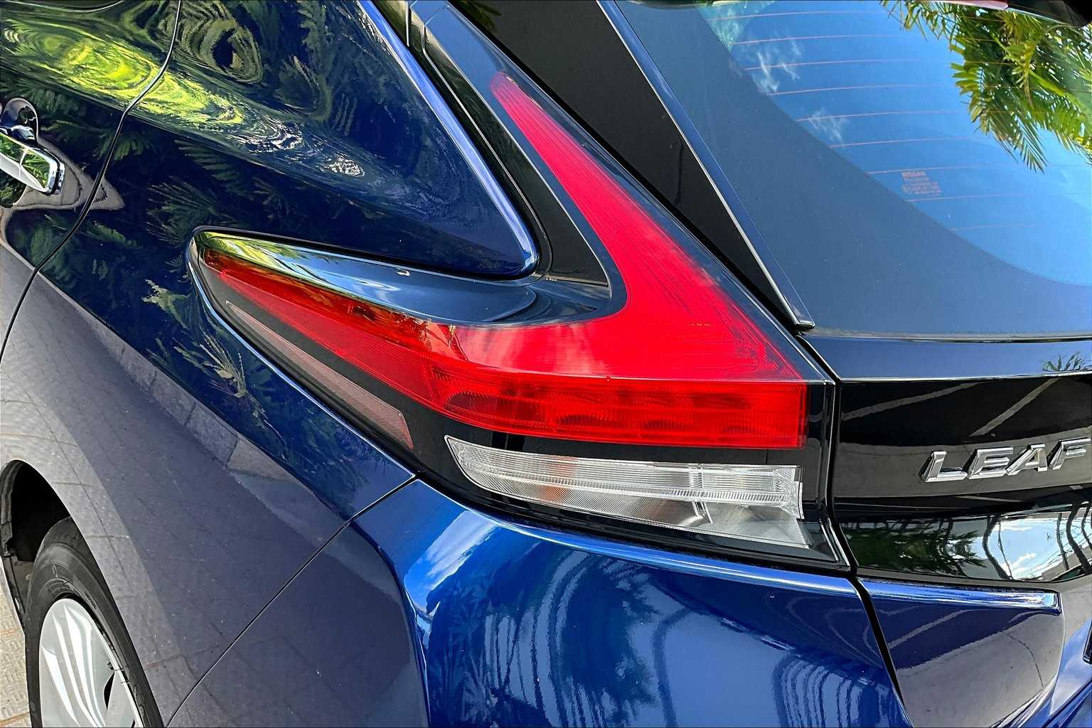 Thumbnail: 2018 Nissan Leaf - 33