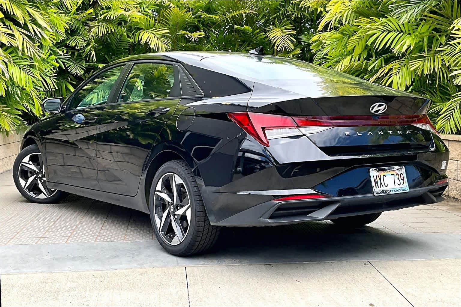 Thumbnail: 2023 Hyundai Elantra - 5