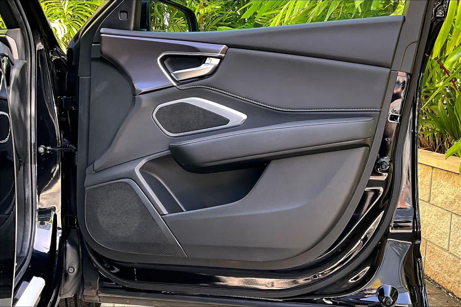 Thumbnail: 2025 Acura RDX - 29