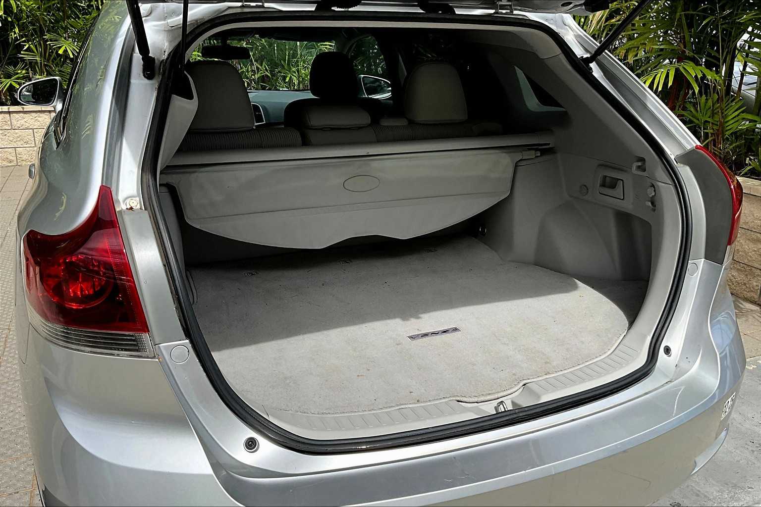 Thumbnail: 2014 Toyota Venza - 18