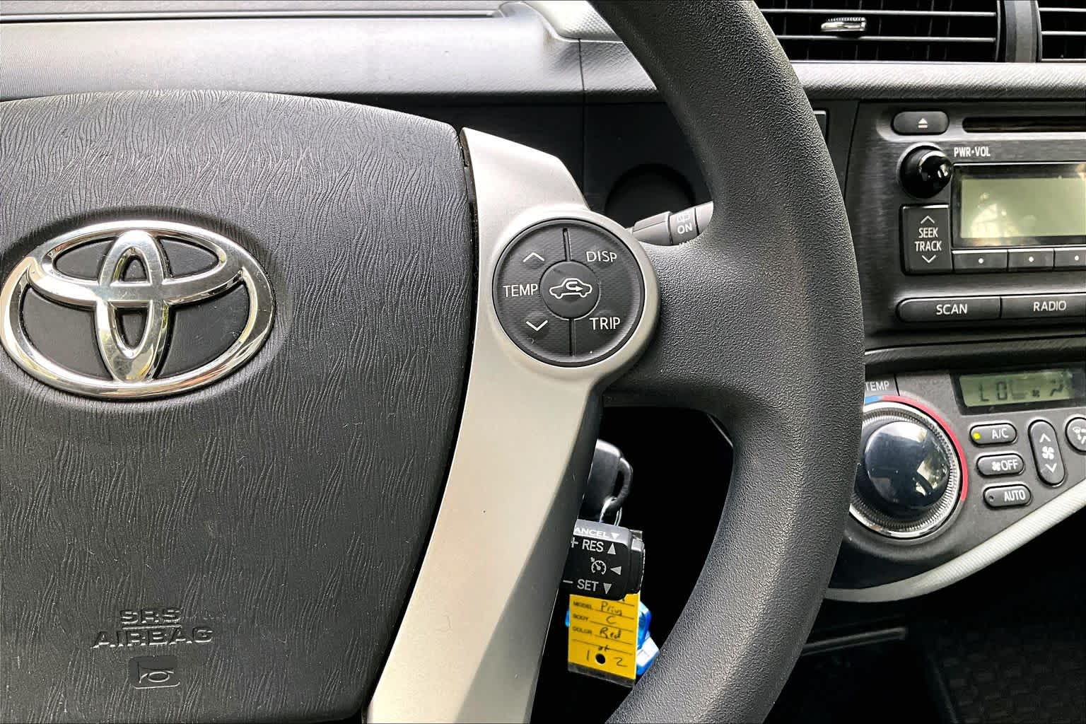 Thumbnail: 2012 Toyota Prius c - 26