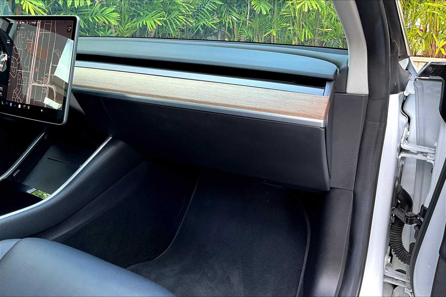 Thumbnail: 2018 Tesla Model 3 - 23