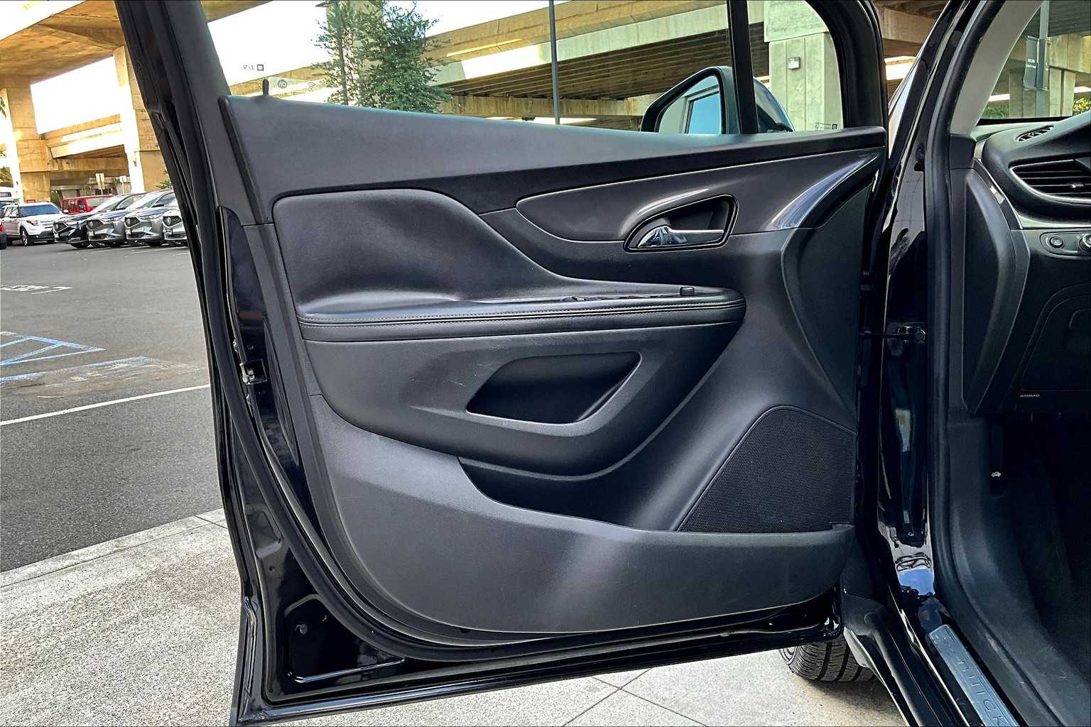 Thumbnail: 2019 Buick Encore - 27