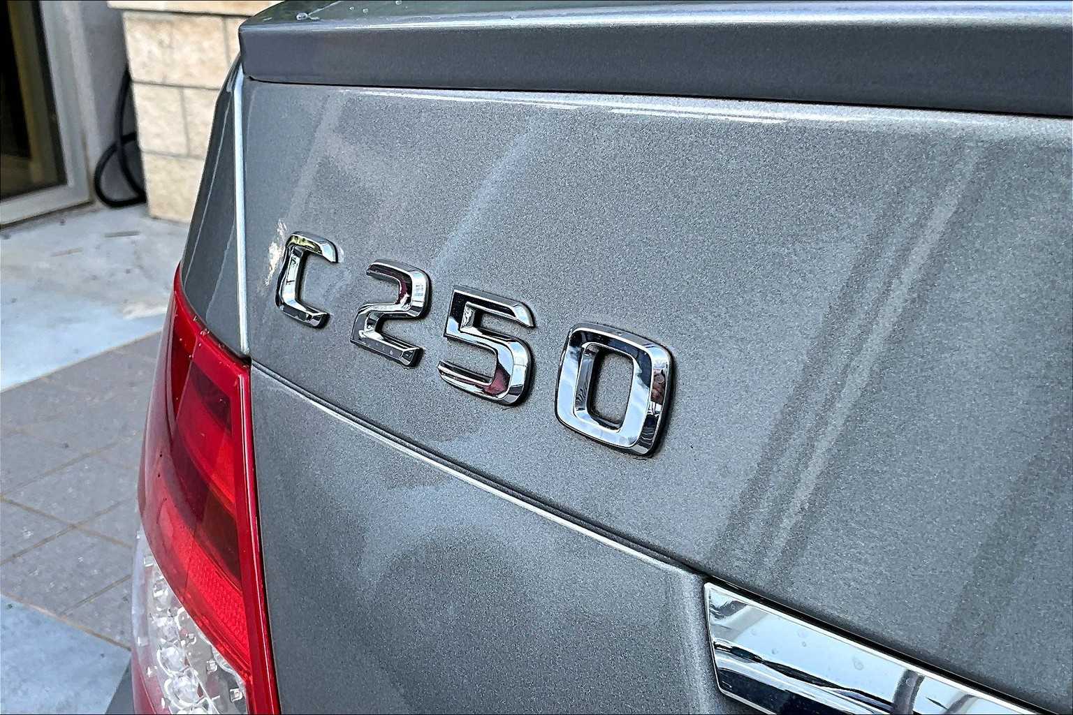 Thumbnail: 2012 Mercedes-Benz C-Class - 8