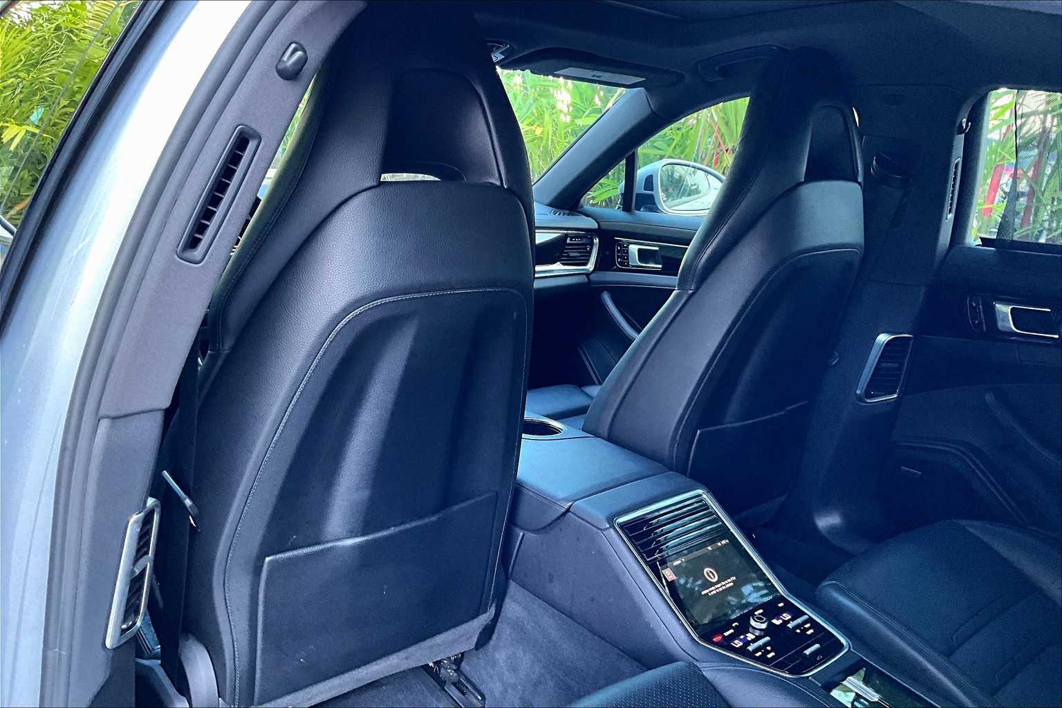 Thumbnail: 2018 Porsche Panamera - 12