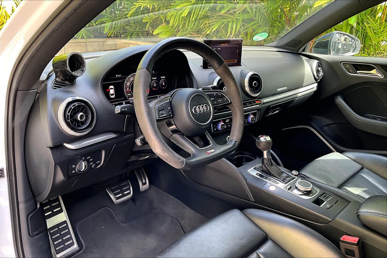 Thumbnail: 2018 Audi RS 3 - 3