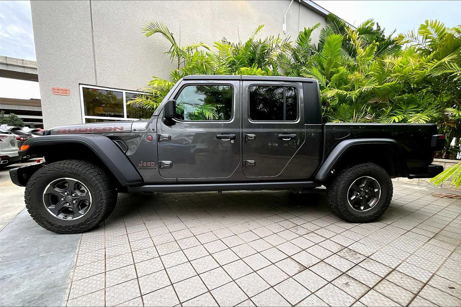2023 Jeep Gladiator Rubicon photo 3