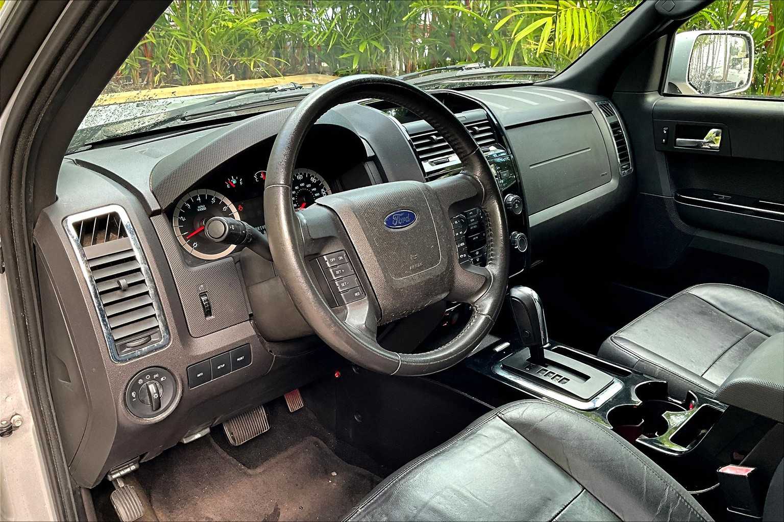 Thumbnail: 2010 Ford Escape - 3