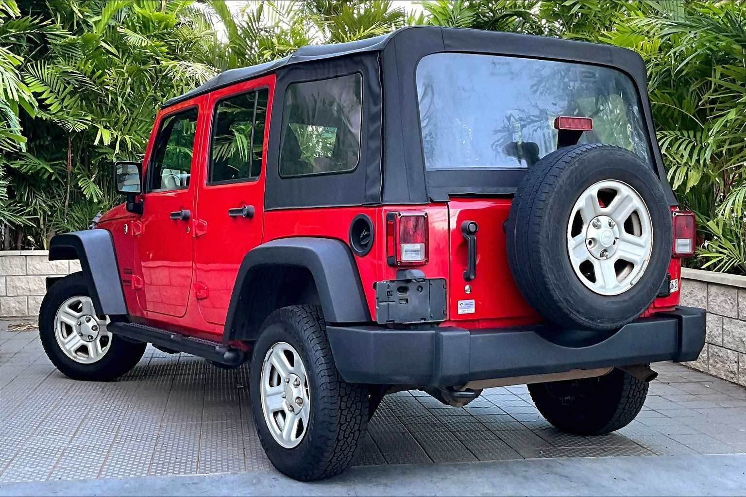 Thumbnail: 2017 Jeep Wrangler - 5