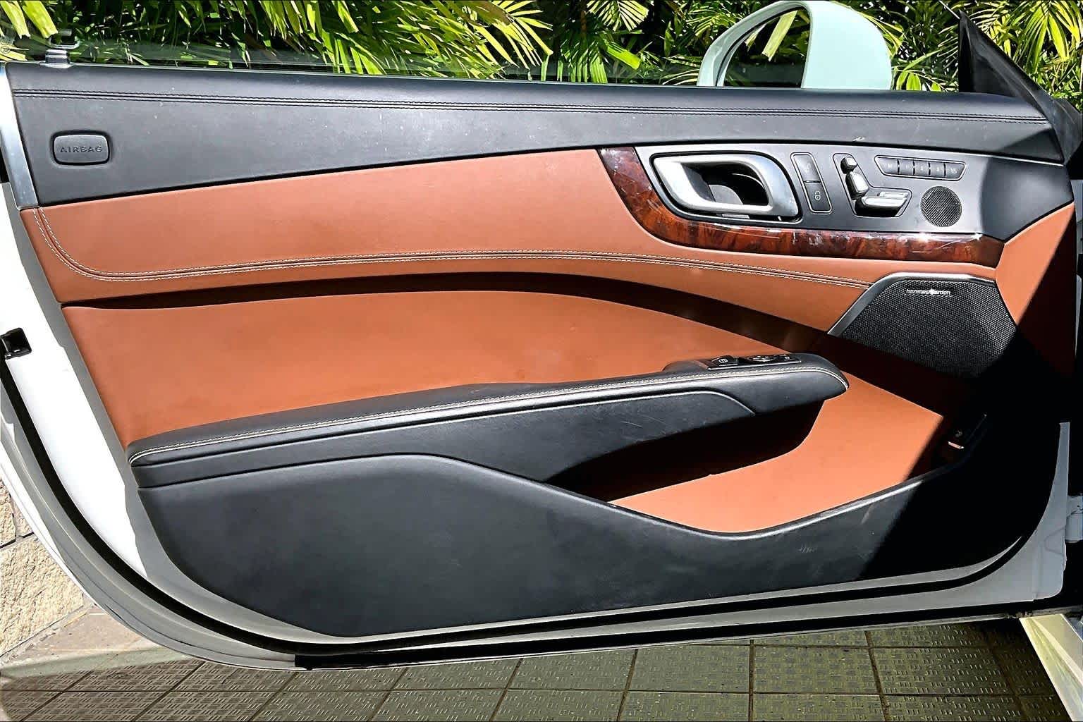 Thumbnail: 2017 Mercedes-Benz SL-Class - 27