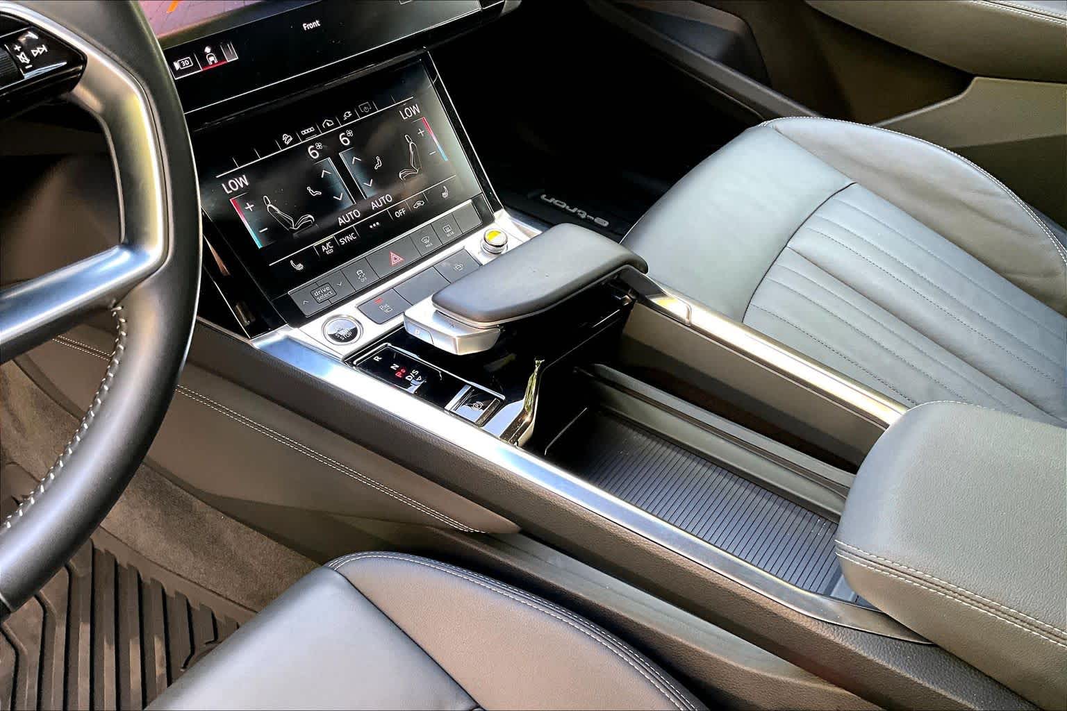 Thumbnail: 2021 Audi e-tron - 17