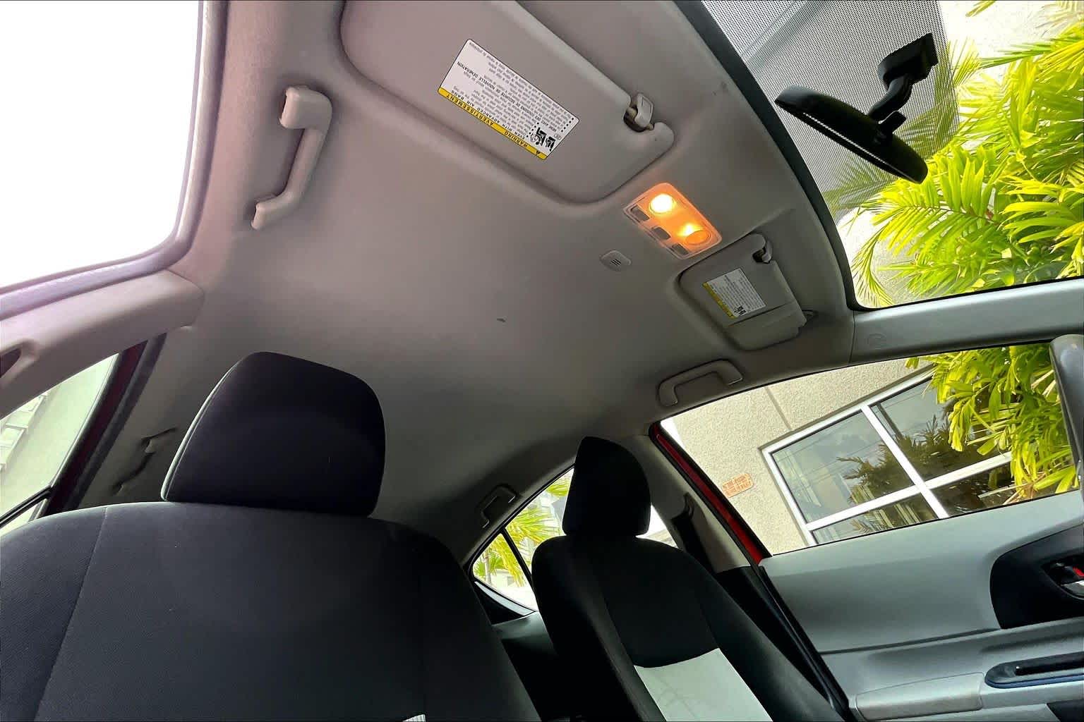 Thumbnail: 2012 Toyota Prius c - 31