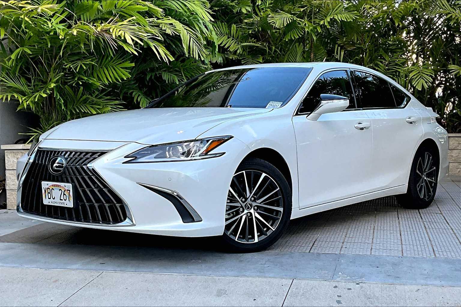 Thumbnail: 2024 Lexus ES - 1