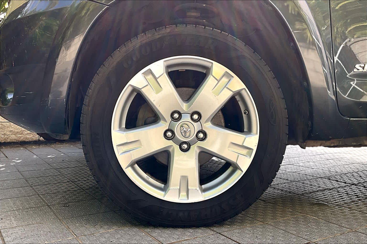 Thumbnail: 2007 Toyota RAV4 - 9