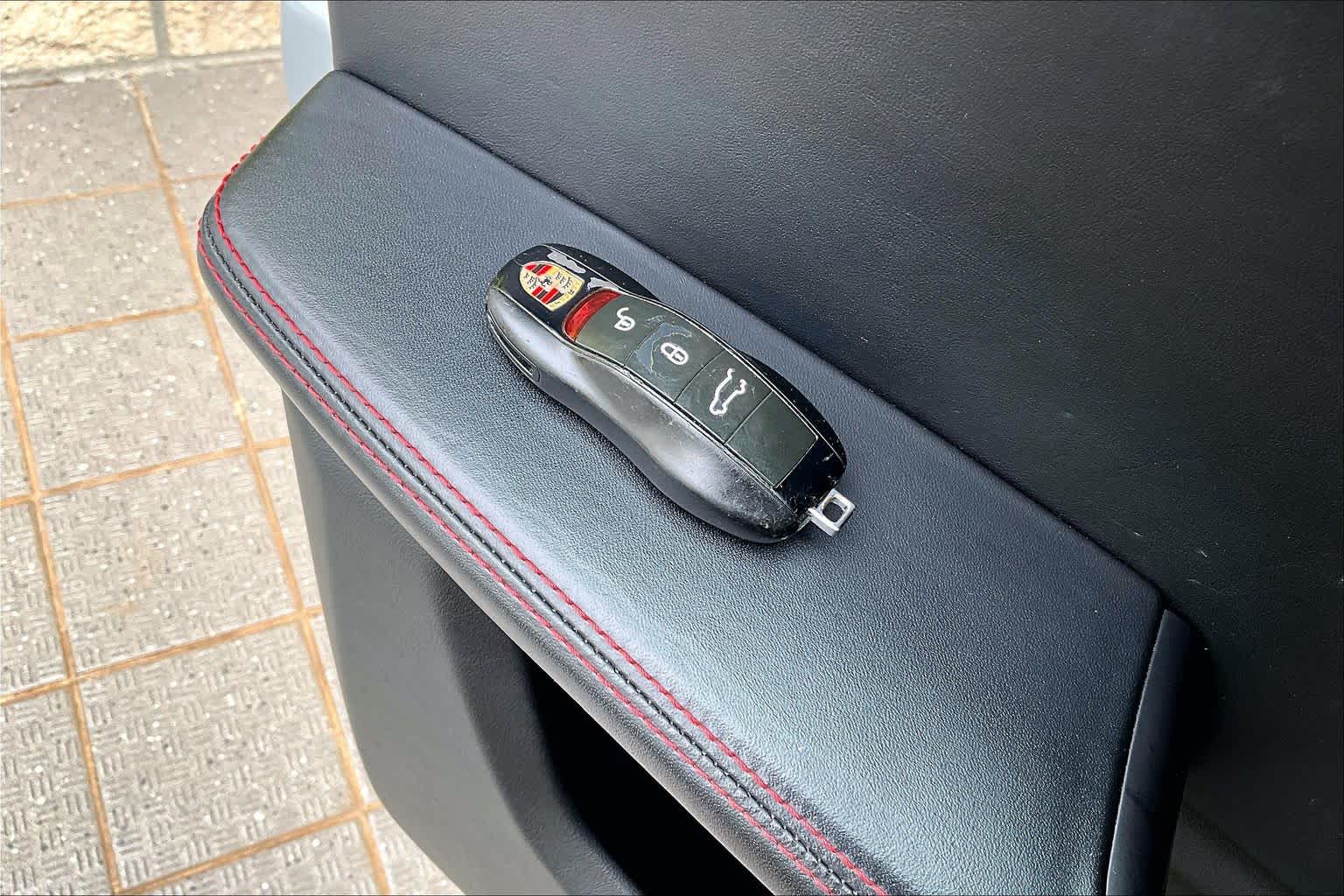 Thumbnail: 2017 Porsche Macan - 20