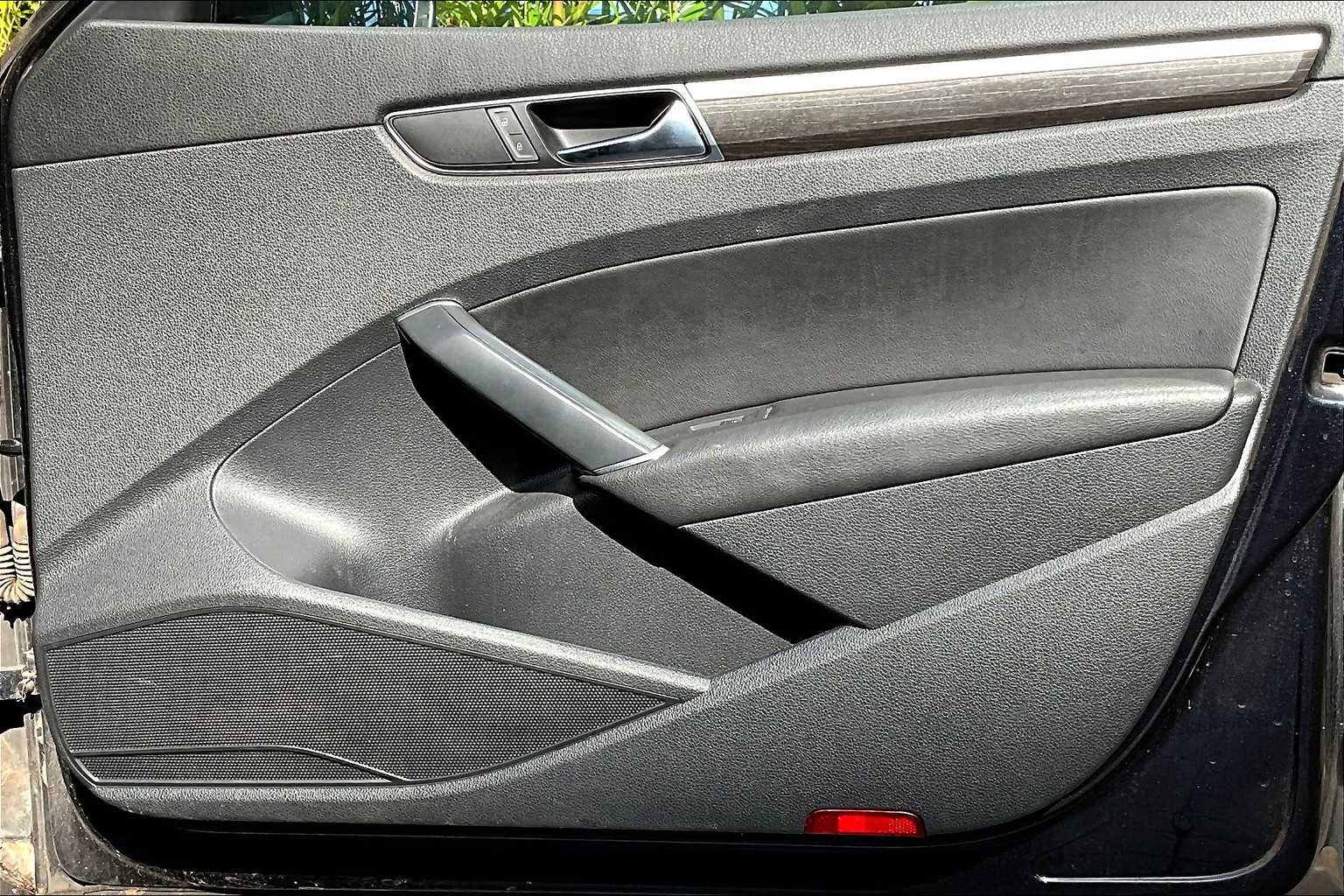 Thumbnail: 2018 Volkswagen Passat - 28