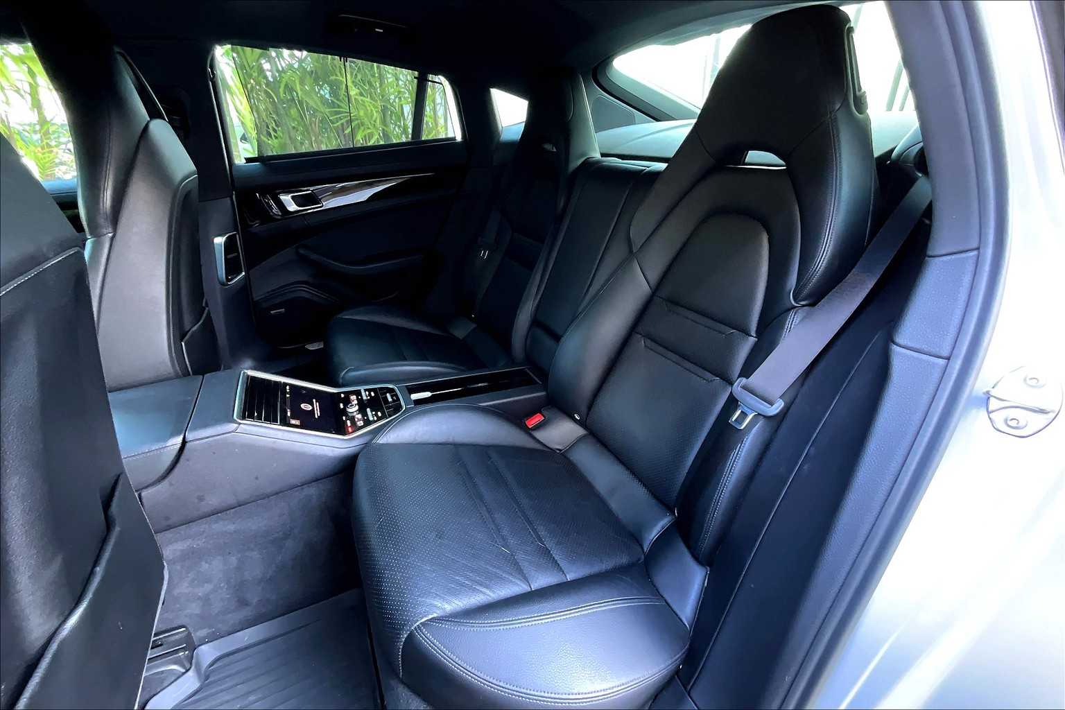 Thumbnail: 2018 Porsche Panamera - 29