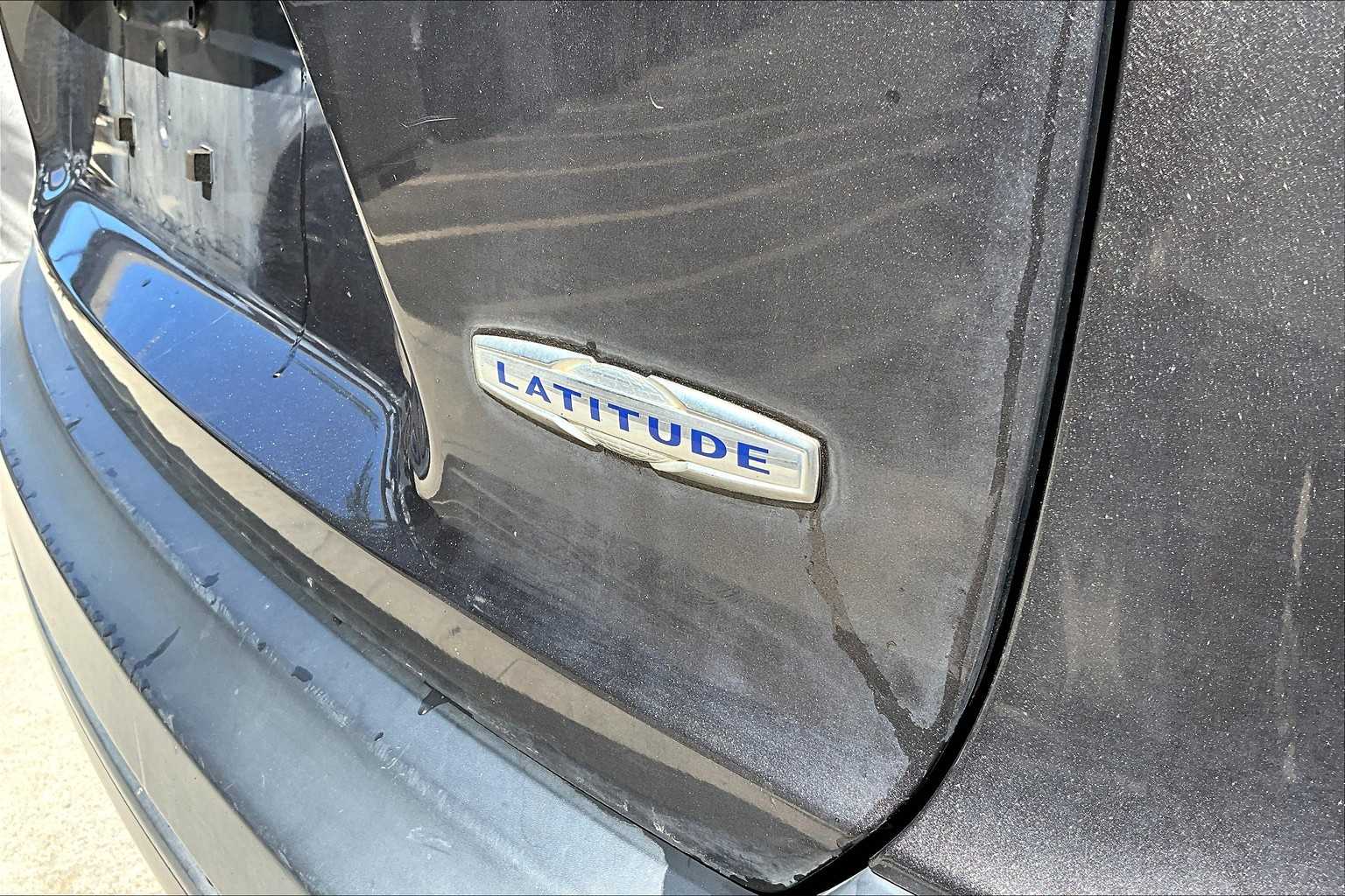 Thumbnail: 2019 Jeep Cherokee - 8