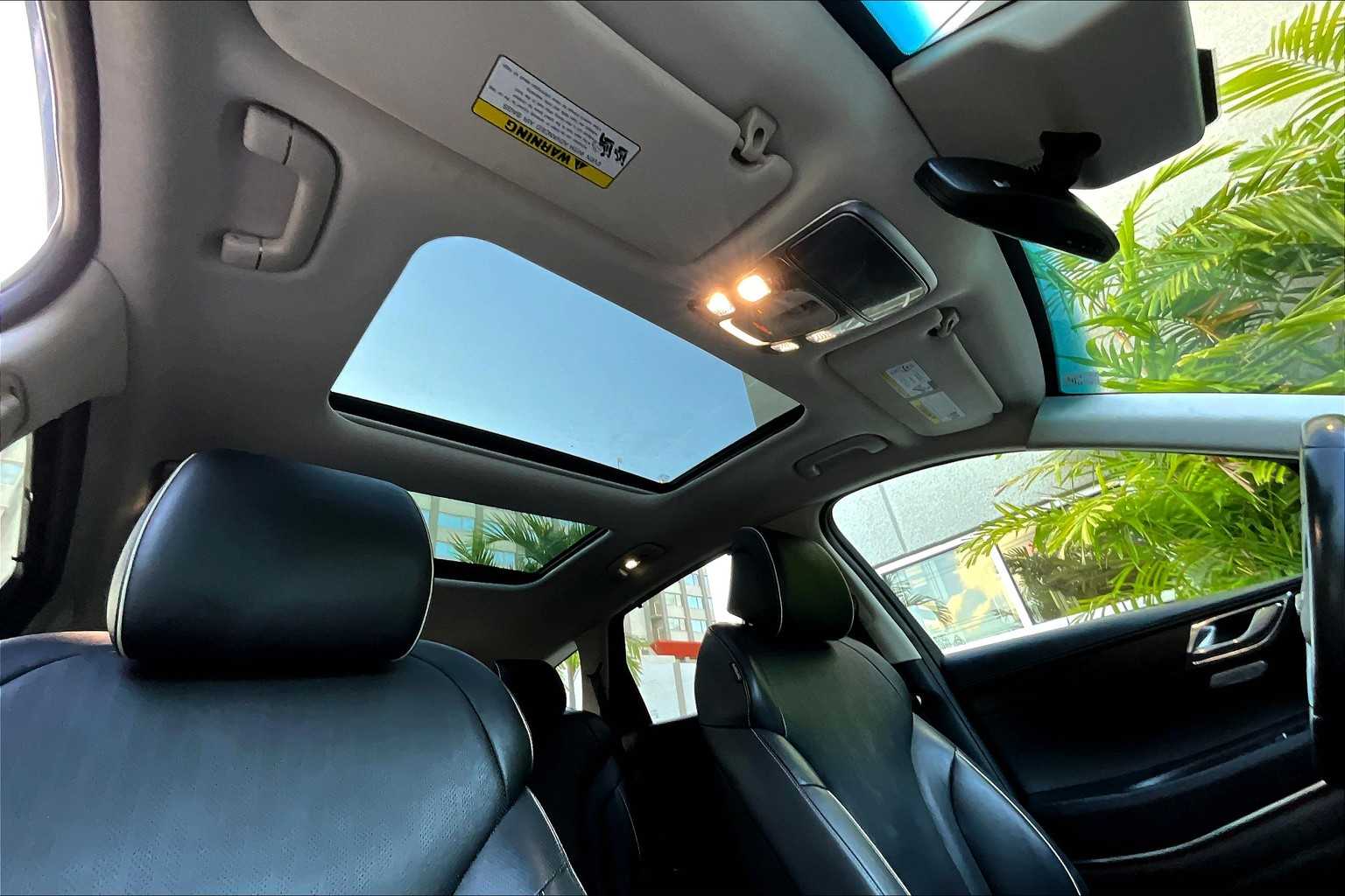 Thumbnail: 2021 Genesis GV80 - 31