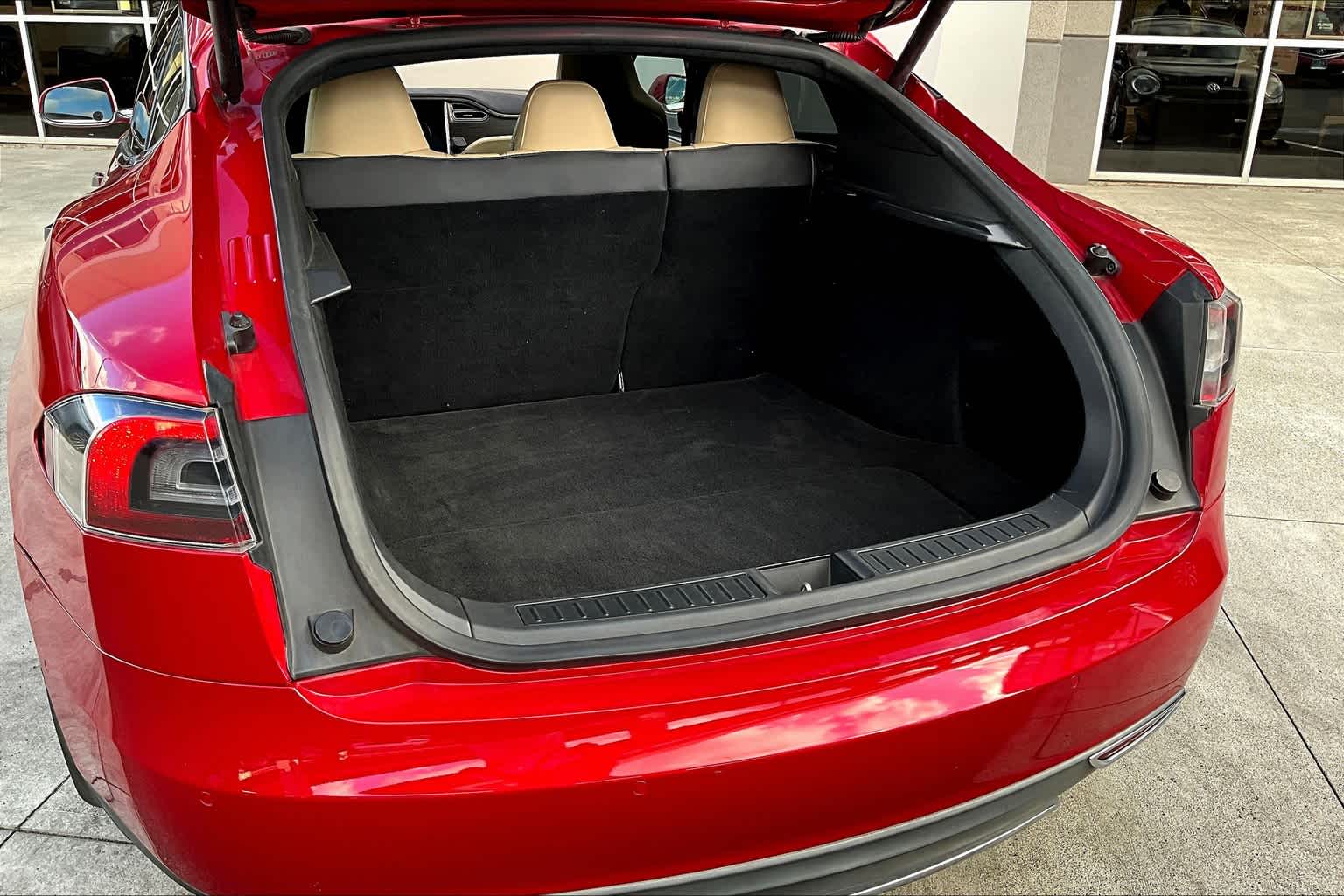 2015 Tesla Model S  18