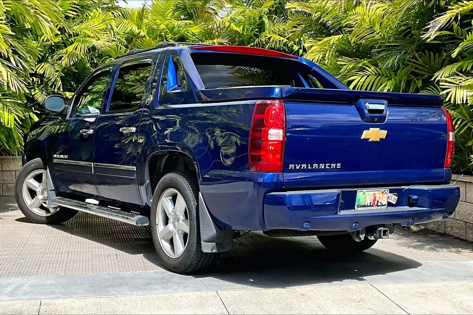 Thumbnail: 2013 Chevrolet Avalanche 1500 - 5