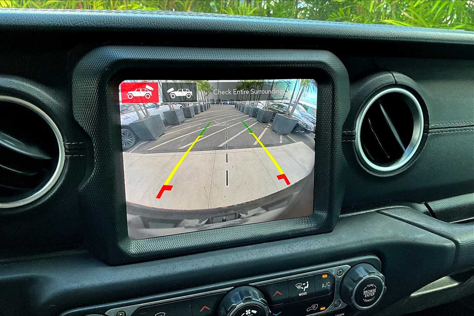 Thumbnail: 2021 Jeep Wrangler - 27
