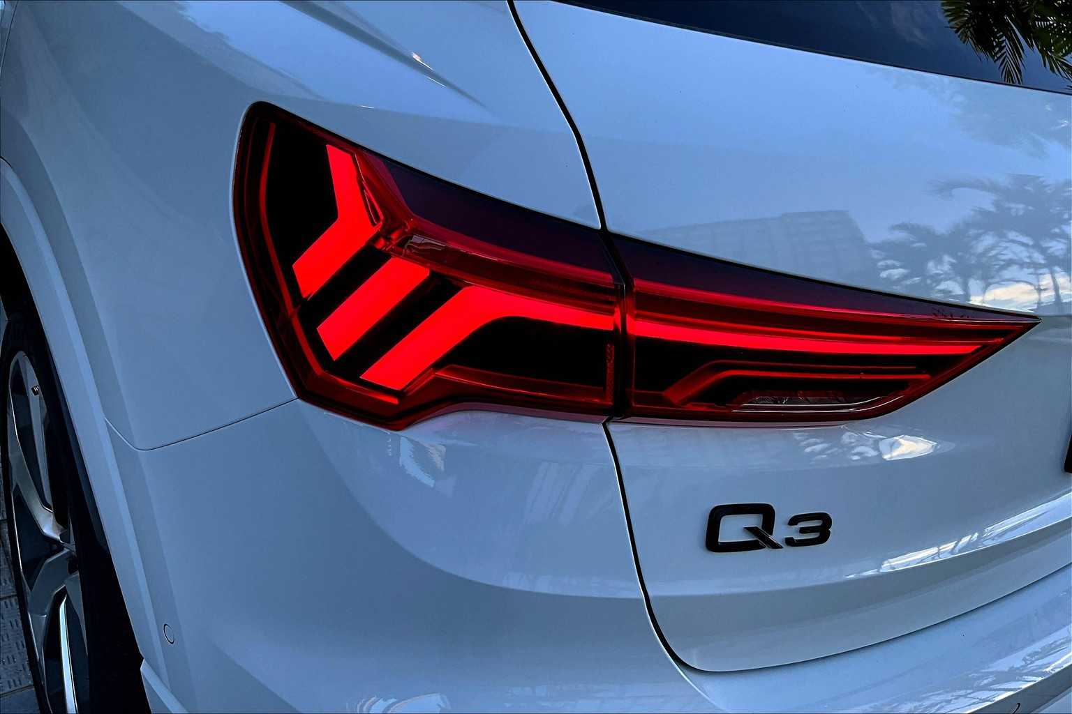 Thumbnail: 2021 Audi Q3 - 33