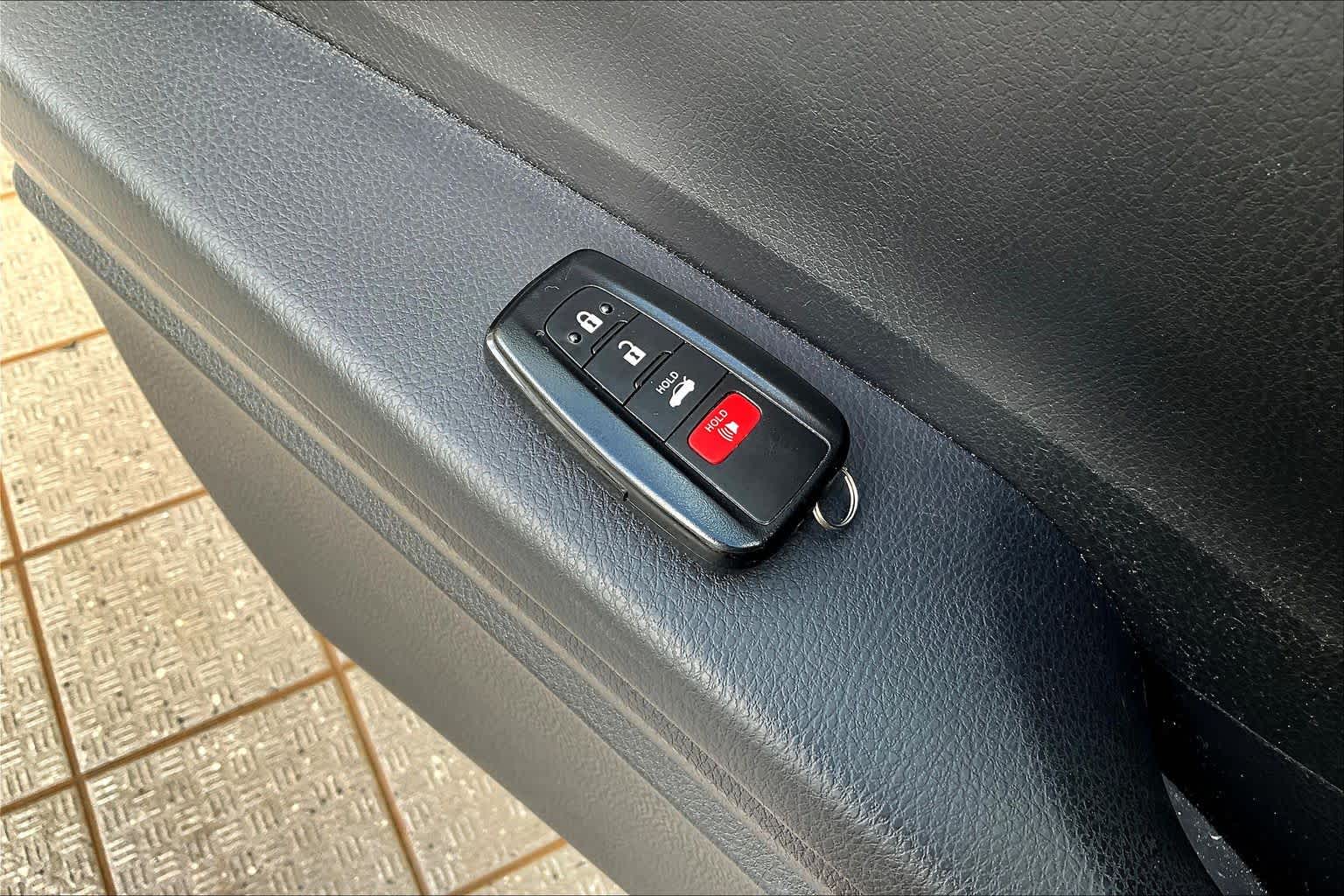 Thumbnail: 2022 Toyota Camry - 20