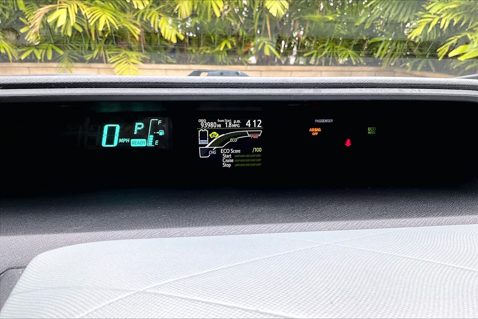 Thumbnail: 2012 Toyota Prius c - 18