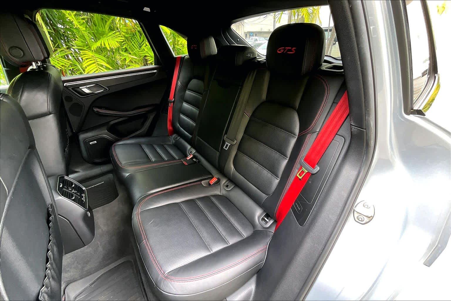 Thumbnail: 2017 Porsche Macan - 30