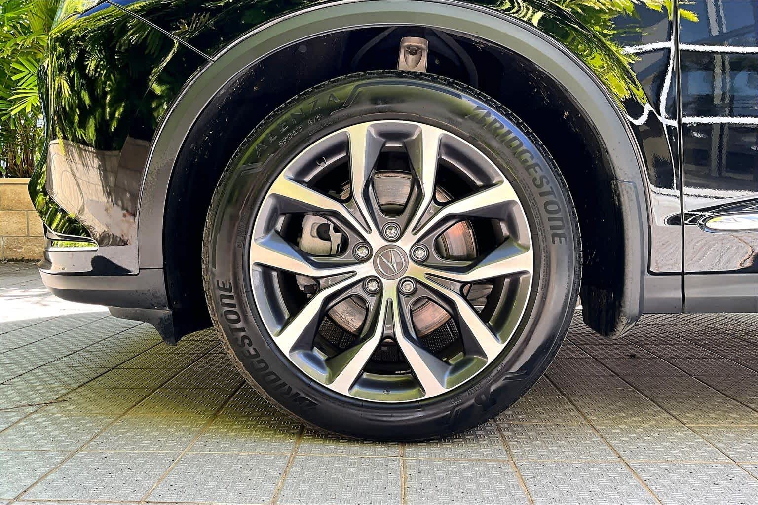 Thumbnail: 2023 Acura MDX - 9