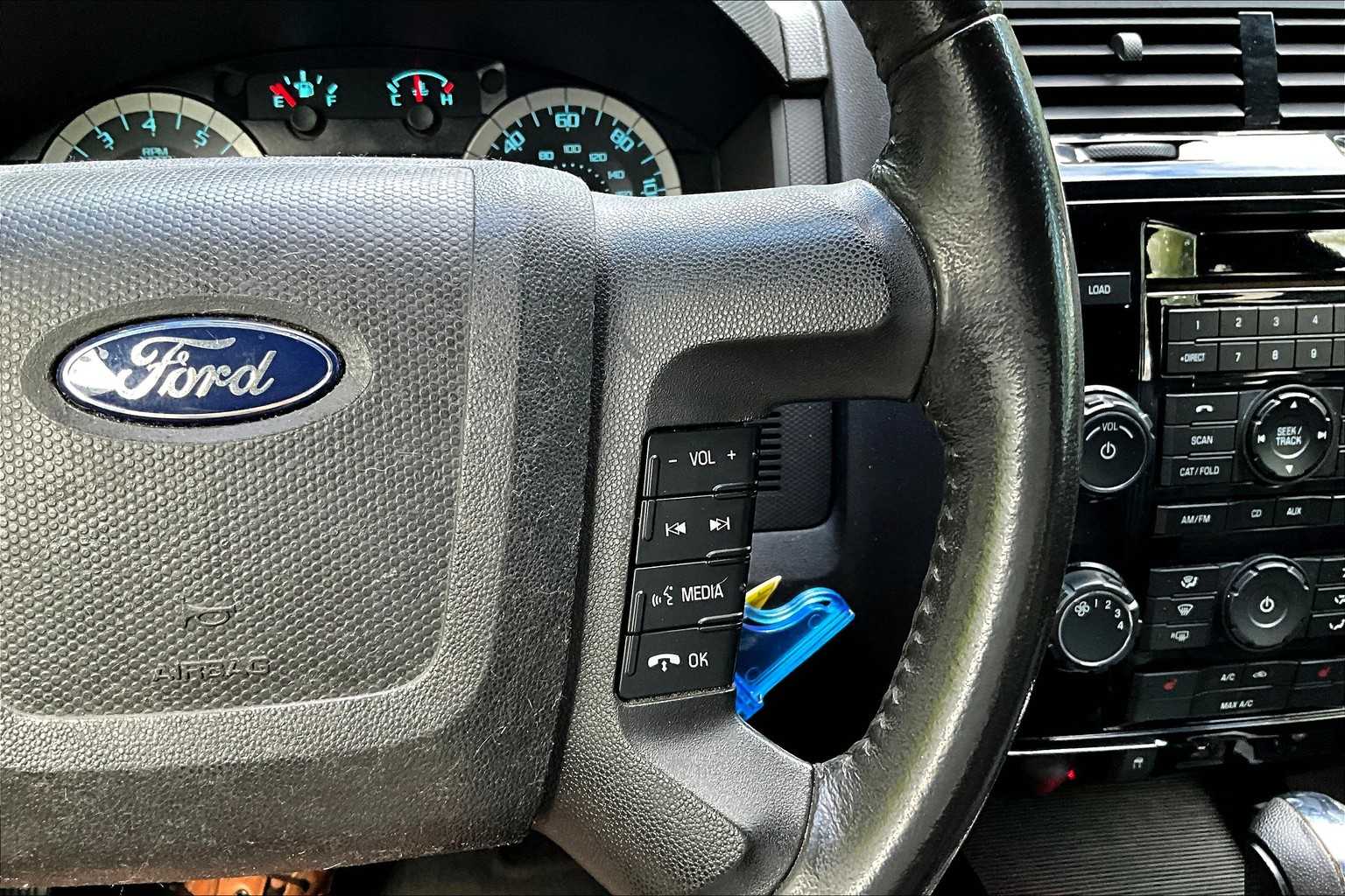 Thumbnail: 2010 Ford Escape - 26