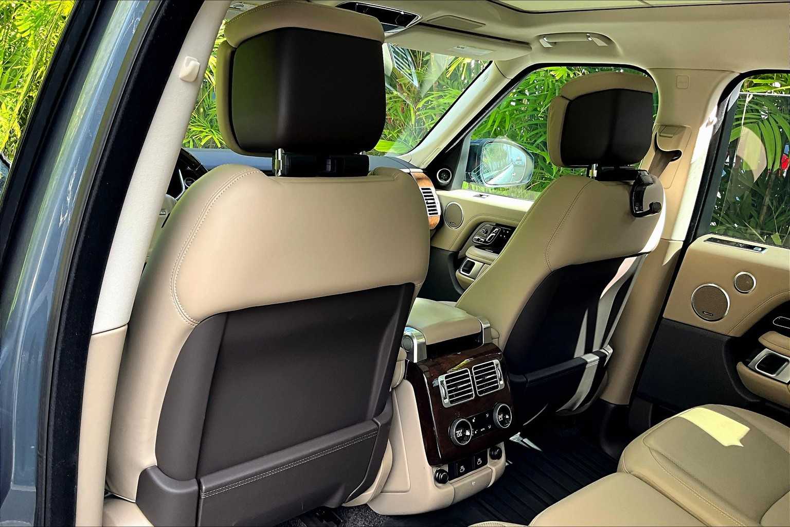 Thumbnail: 2021 Land Rover Range Rover - 13