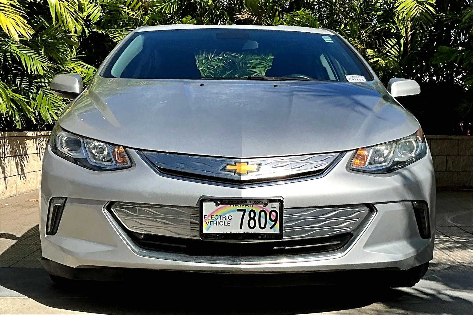 Thumbnail: 2017 Chevrolet Volt - 7
