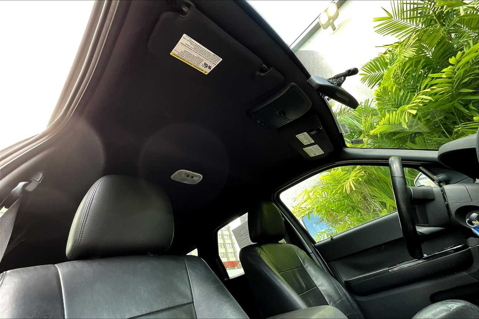 Thumbnail: 2010 Ford Escape - 31