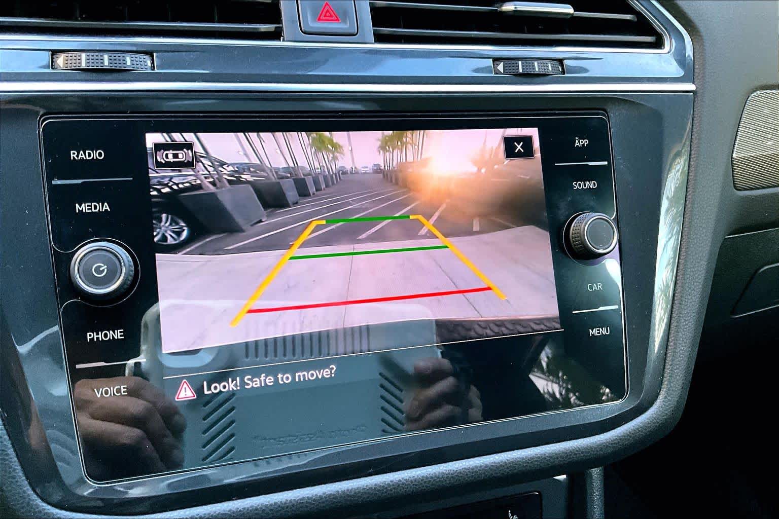 Thumbnail: 2022 Volkswagen Tiguan - 26