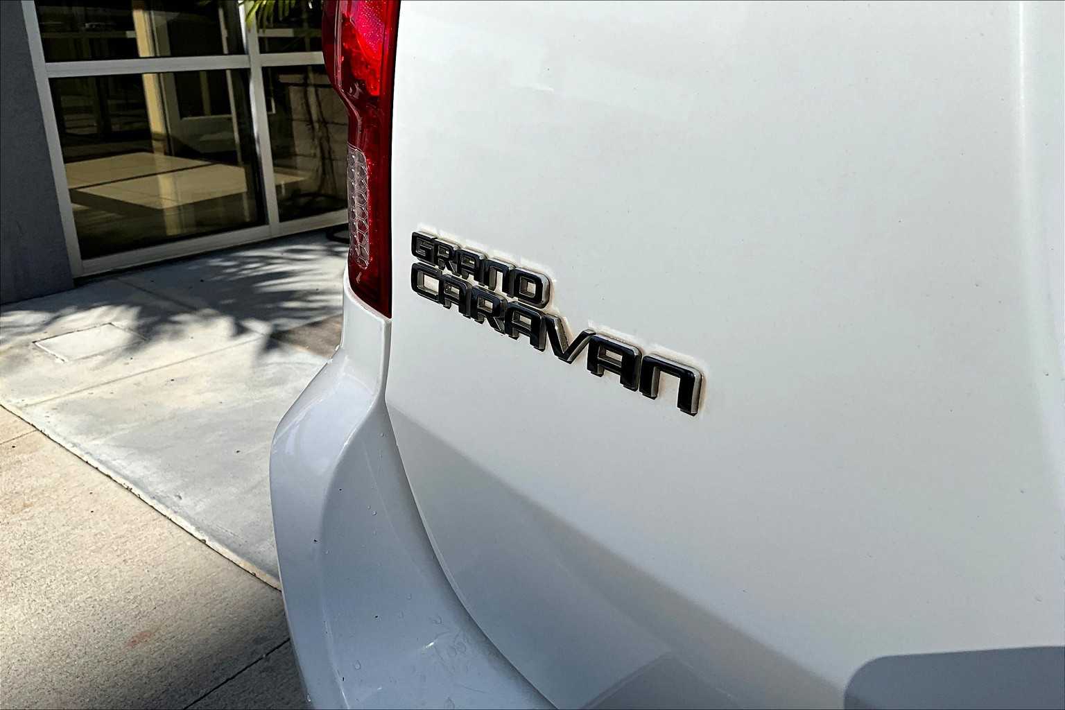 Thumbnail: 2019 Dodge Grand Caravan - 8