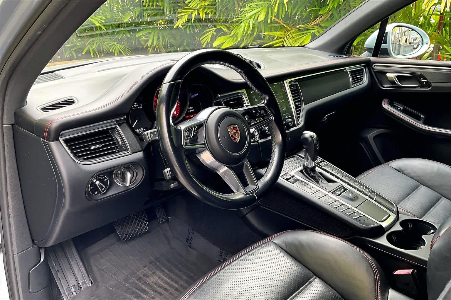 Thumbnail: 2017 Porsche Macan - 3