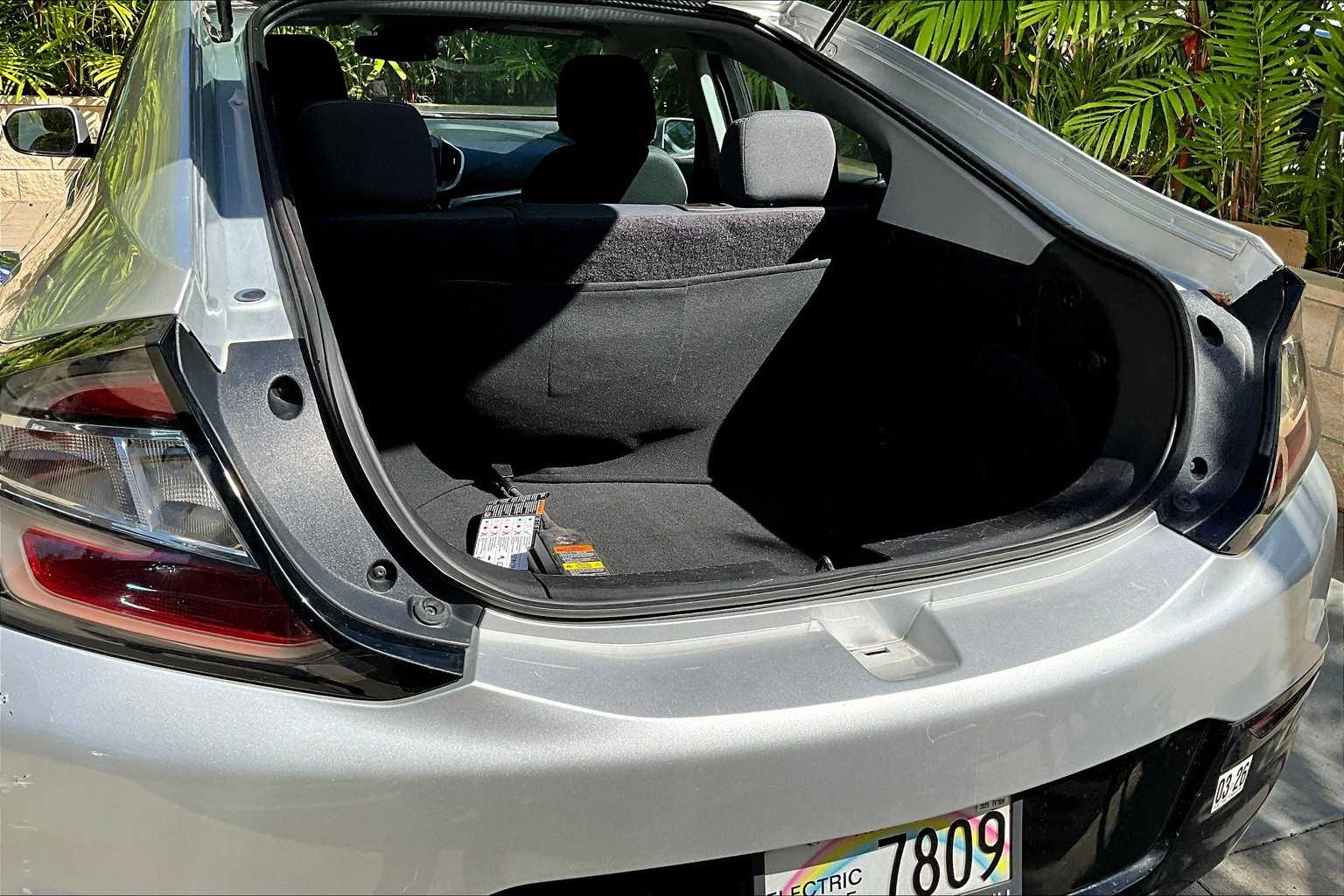 Thumbnail: 2017 Chevrolet Volt - 19