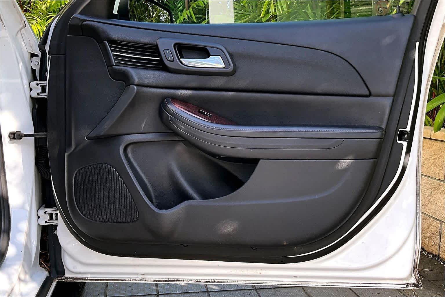 Thumbnail: 2013 Chevrolet Malibu - 29