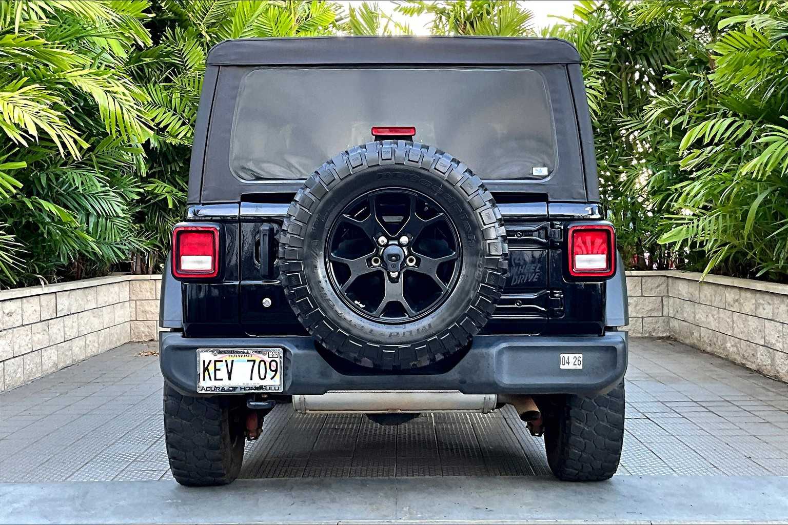 Thumbnail: 2022 Jeep Wrangler - 6