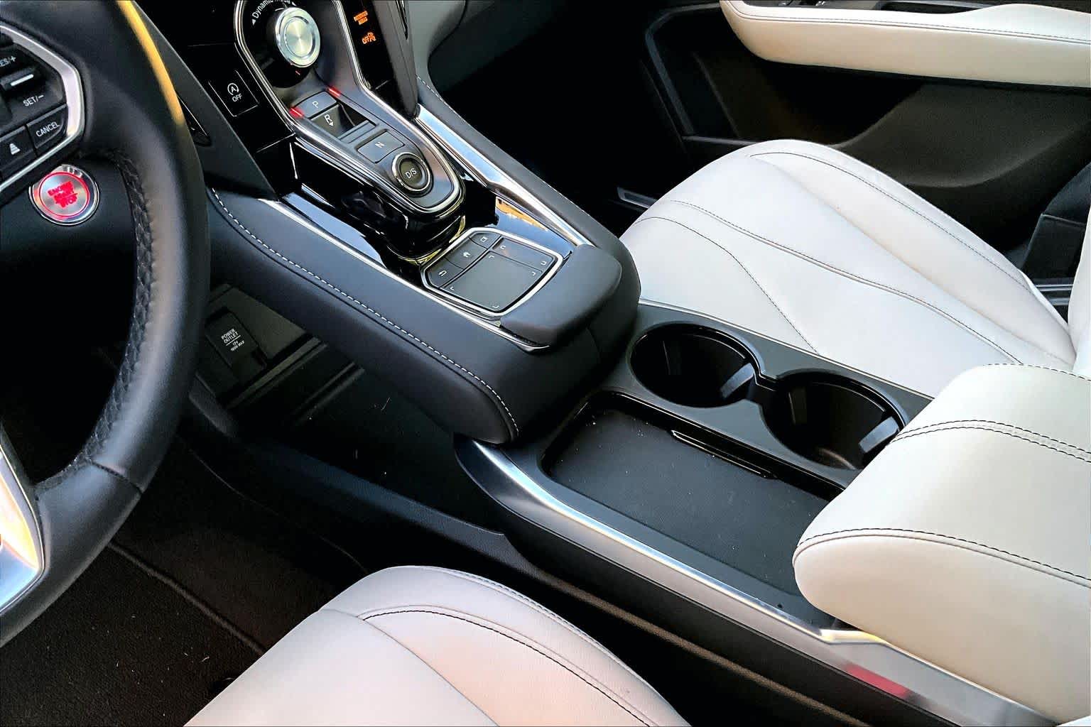 Thumbnail: 2025 Acura RDX - 16