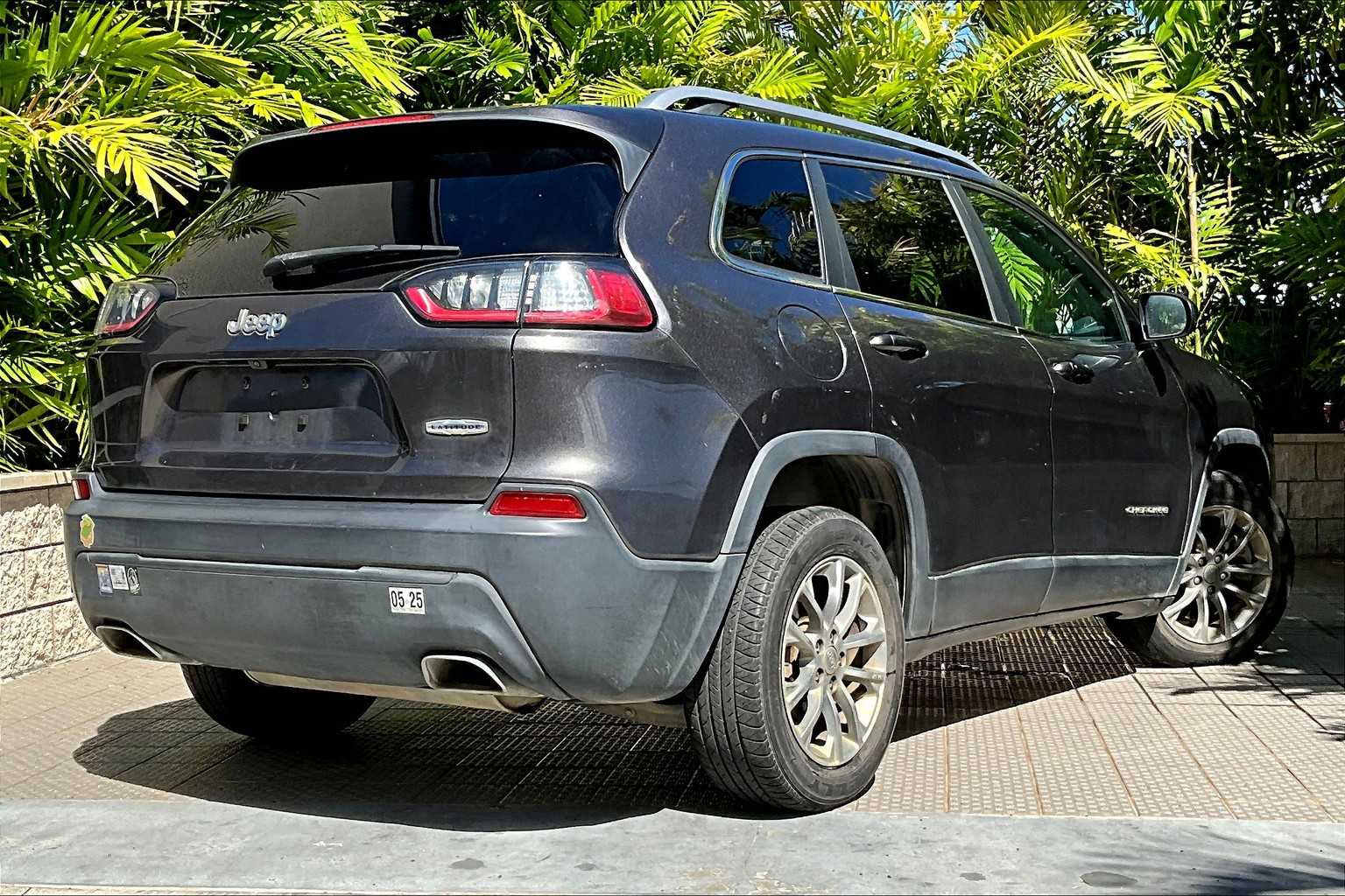 Thumbnail: 2019 Jeep Cherokee - 23