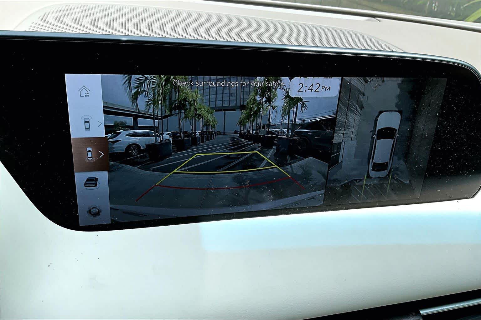 Thumbnail: 2023 Genesis G90 - 27