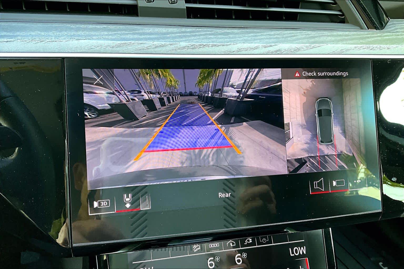 Thumbnail: 2021 Audi e-tron - 27